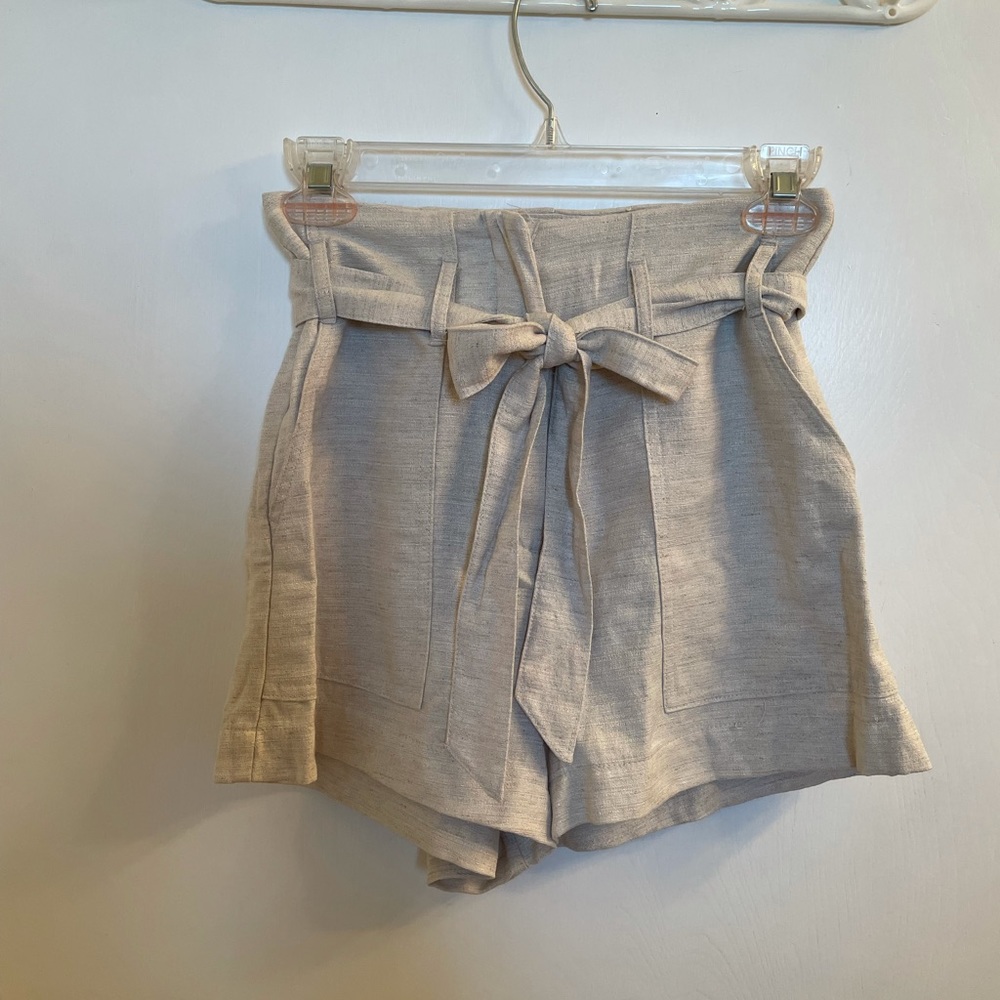 Cream/beige tie front paperbag shorts with pockets